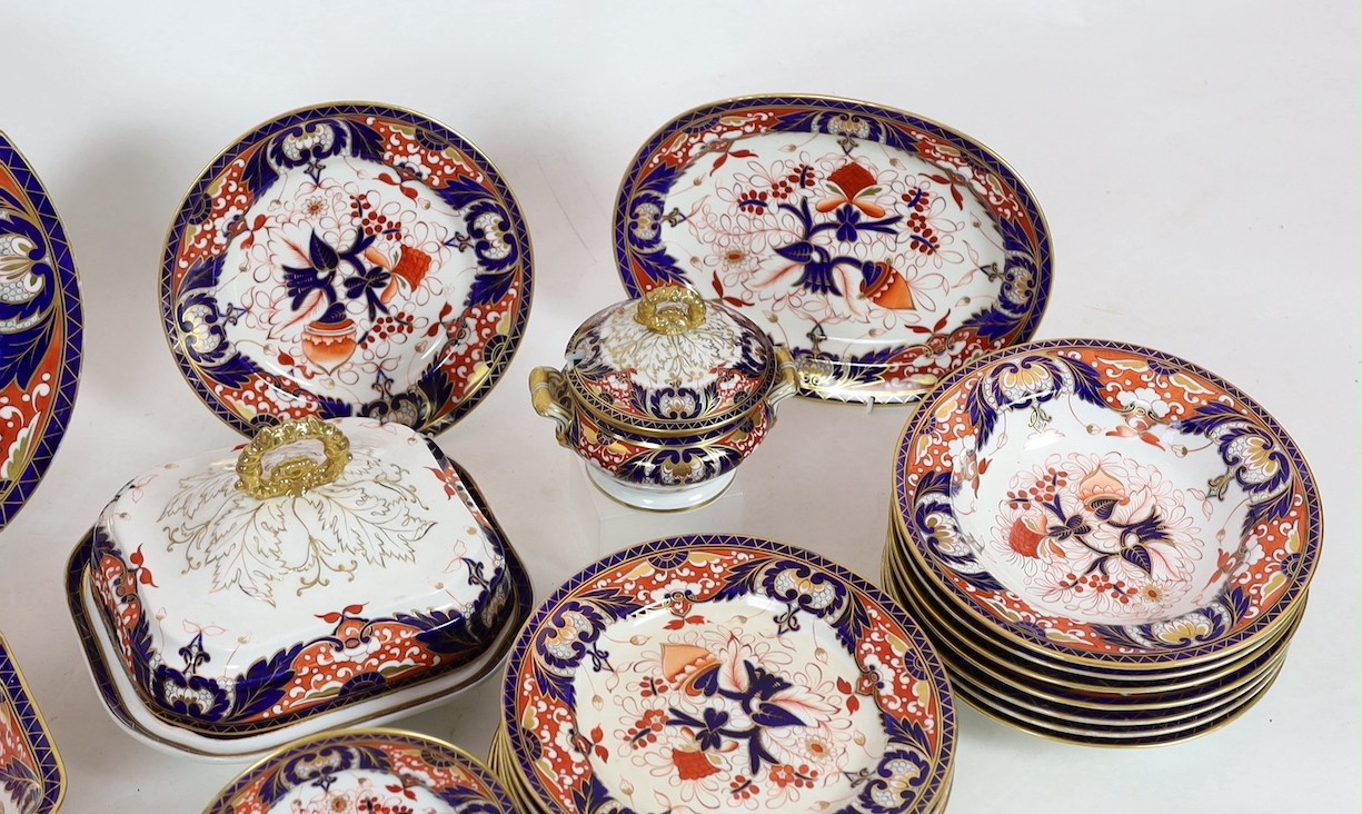 An extensive Chamberlains Worcester Imari pattern dinner service, c.1815-20, some faults